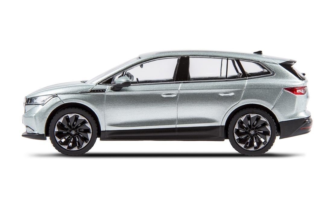 Модель Skoda Enyaq iV 1:43 arctic silver (5LA099300F7B) 2
