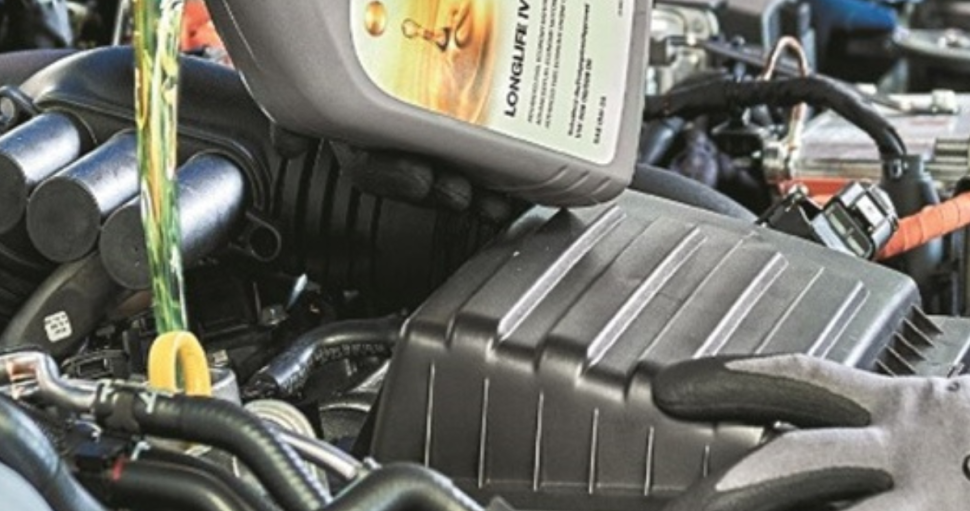 Знижки до 47% на оригінальні моторні оливи та оливні фільтри Škoda!